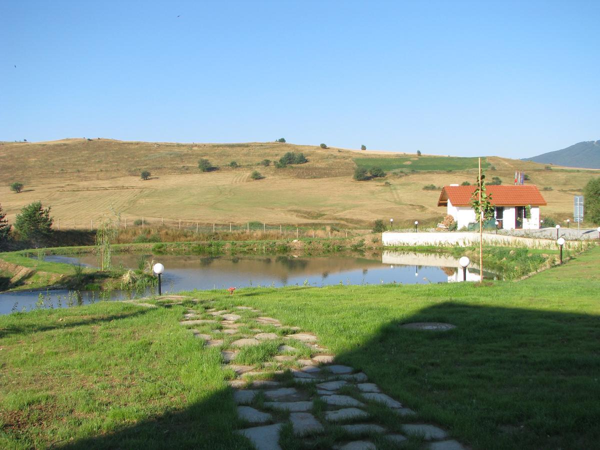 Park Hotel Eagle Stone Копривштица Экстерьер фото